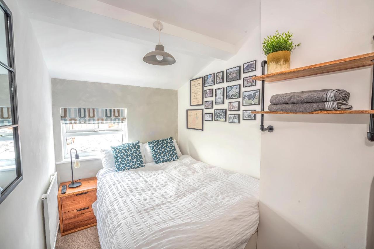 Modern 3-Bed House On Tarporley High Street Villa ภายนอก รูปภาพ