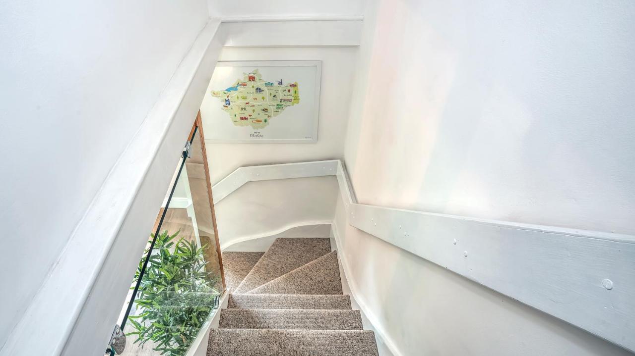 Modern 3-Bed House On Tarporley High Street Villa ภายนอก รูปภาพ