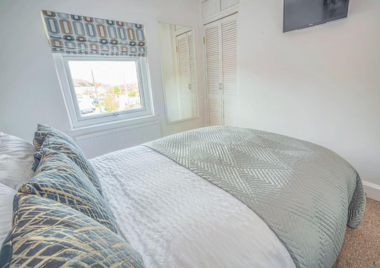 Modern 3-Bed House On Tarporley High Street Villa ภายนอก รูปภาพ